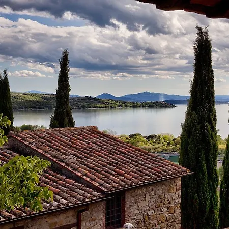 Monteluce Lake Aparthotel