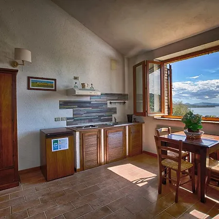 Aparthotel Monteluce Lake Passignano sul Trasimeno